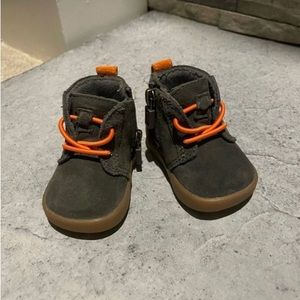 UGG INFANTS KRISTJAN BLACK OLIVE BOOTS SIZE 0/1